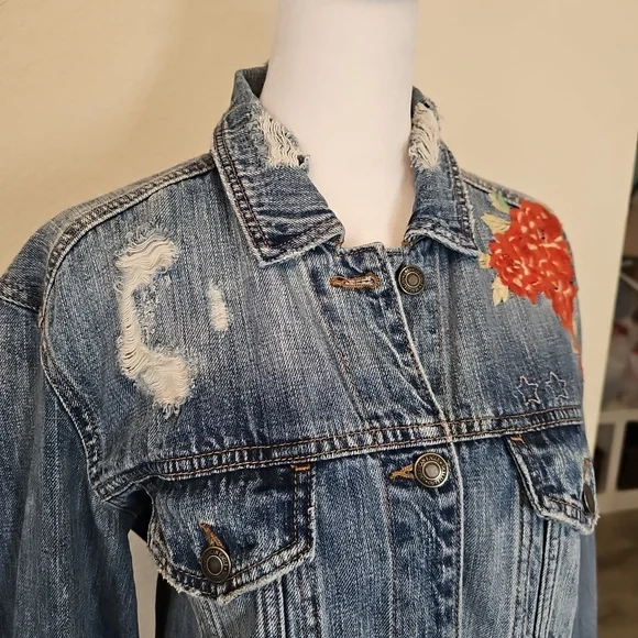 Classic Denim Jacket with Red Floral Detail - Picture 2 of 12
